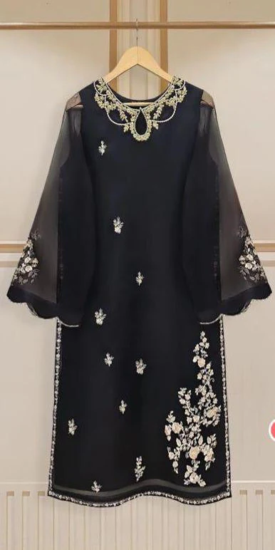 Black Shinny Three Piece - Image 2