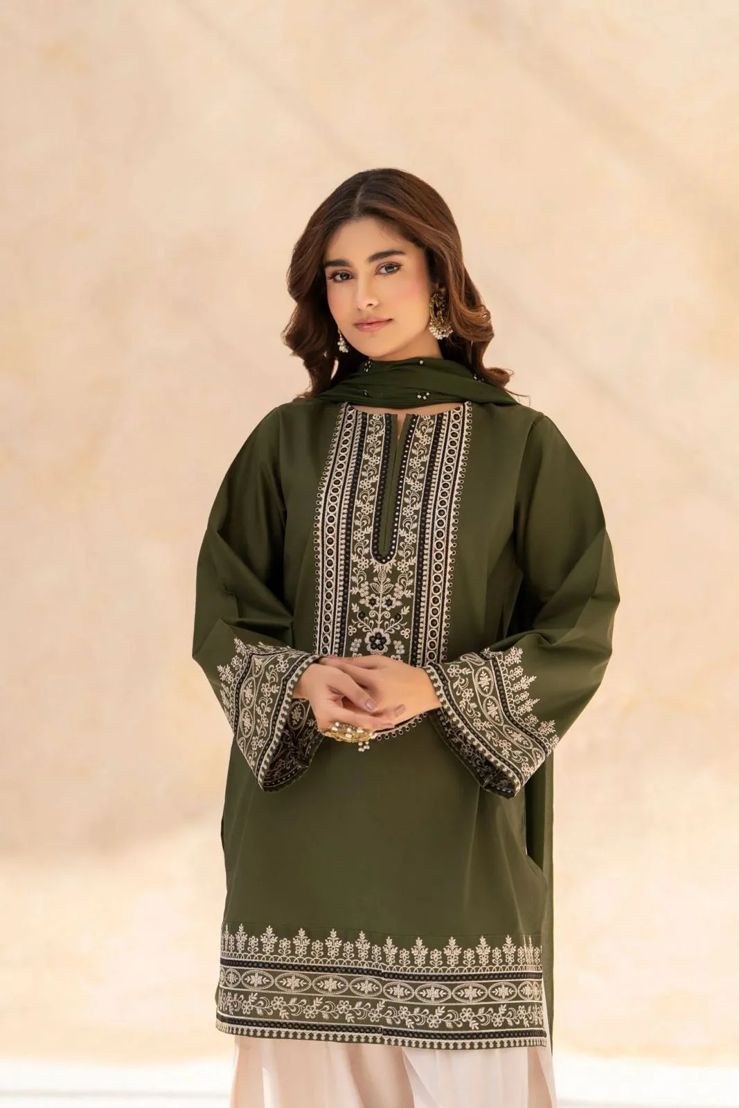 Hoorain 3PC Stitched Dress - Image 2