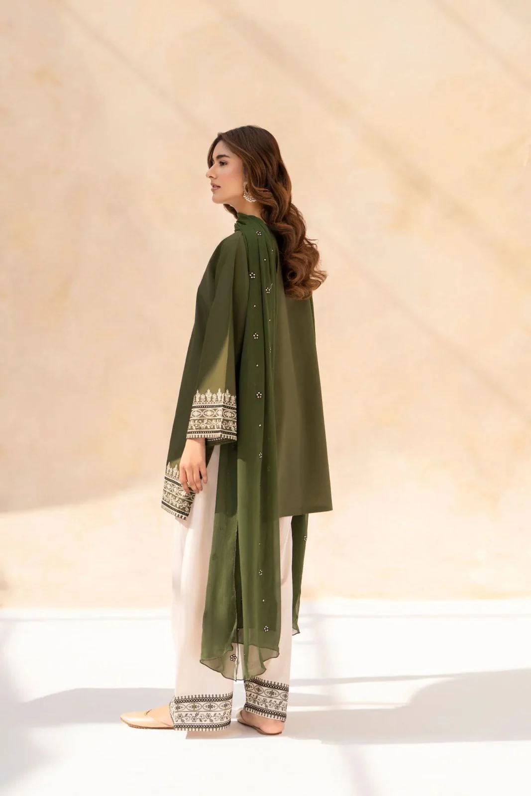 Hoorain 3PC Stitched Dress - Image 6