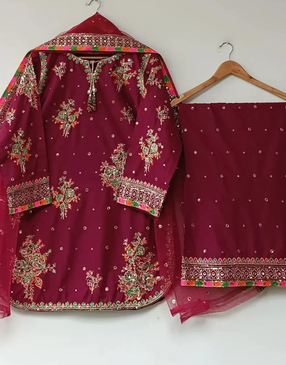 Omara three piece - Image 5