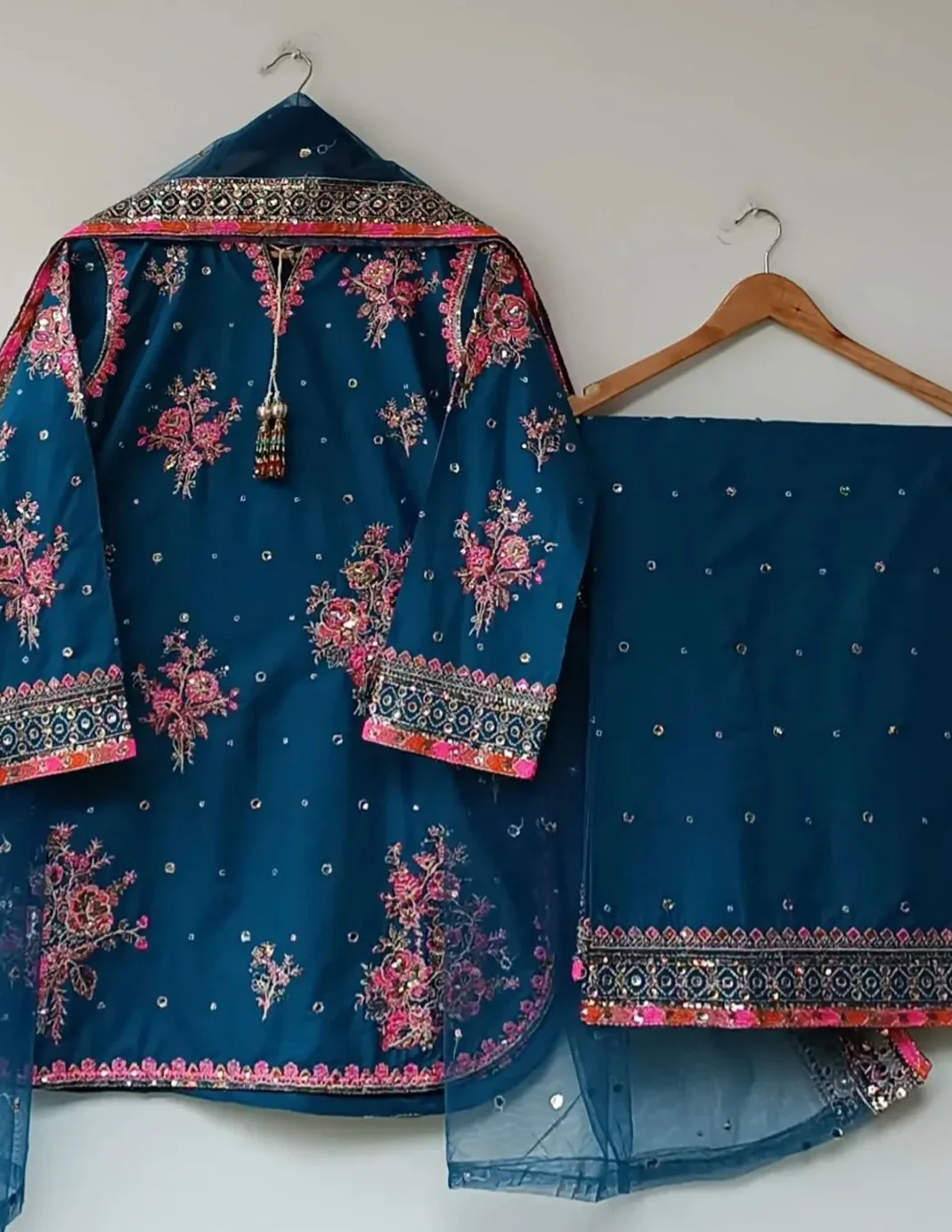Omara three piece - Image 6