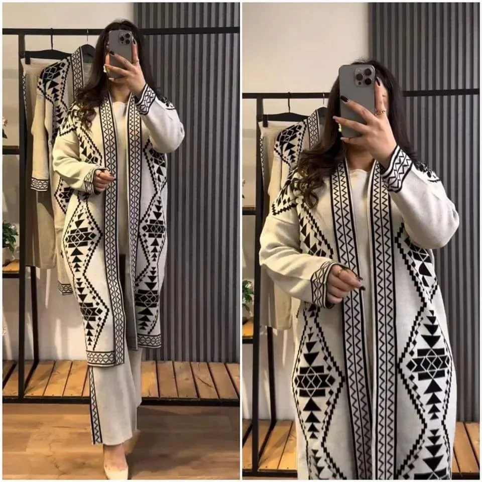 Printed Fleece Gown 3PC - Set - Image 3