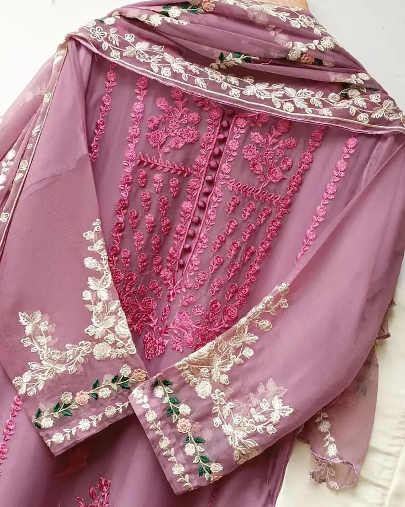 Safina Embriodery Three Piece - Image 3