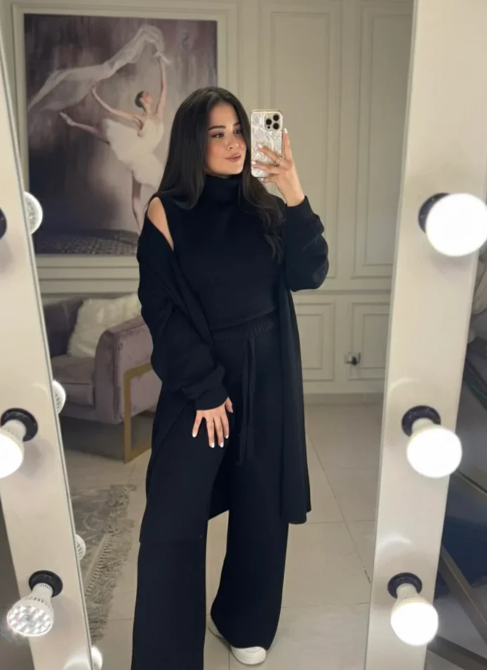 Winter Glam 3-Piece Fleece Outfit - Image 4