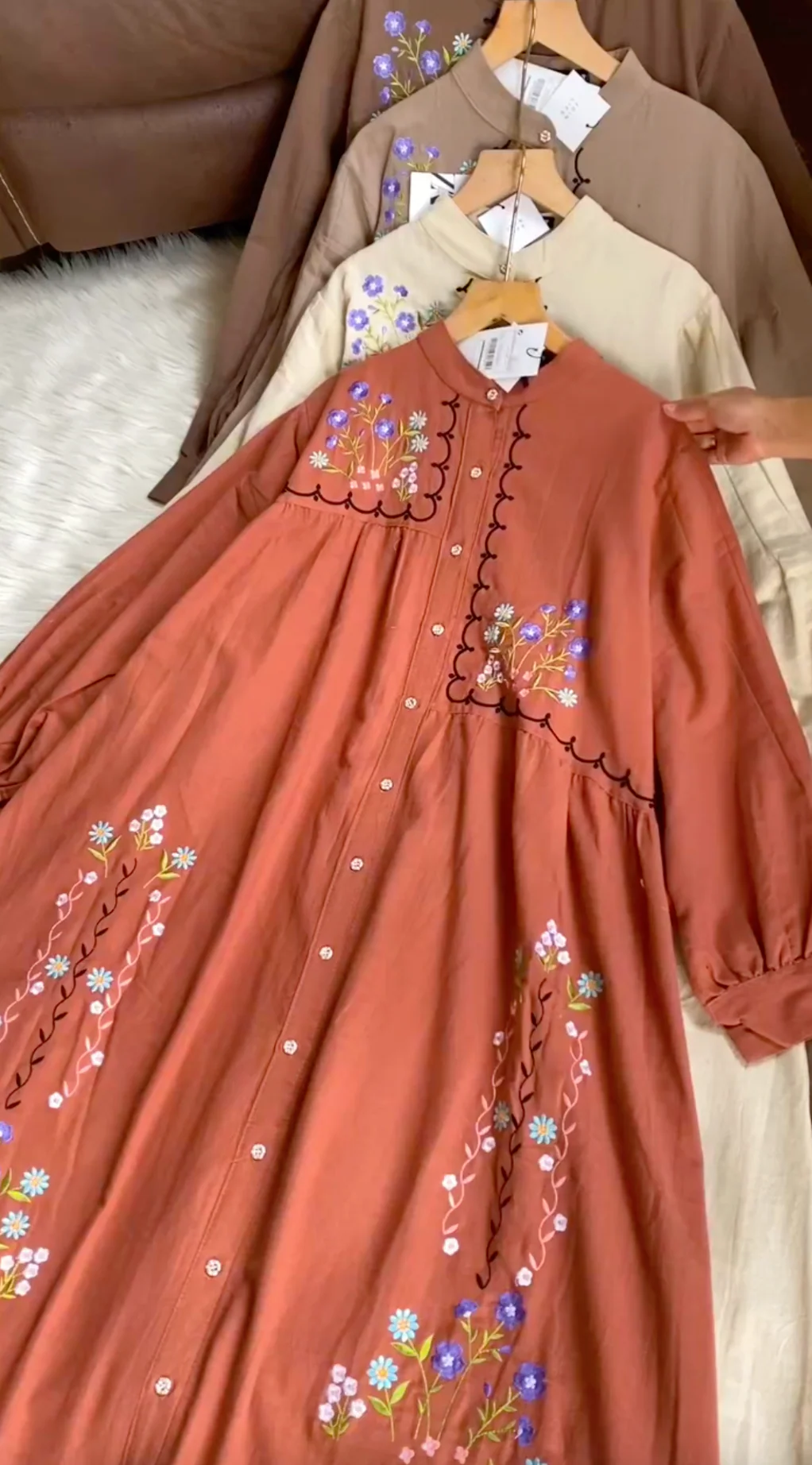 Zaryab Embroidery Frock - Image 6